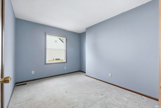 8513 Maple Bluff Court, New Haven, IN 46774