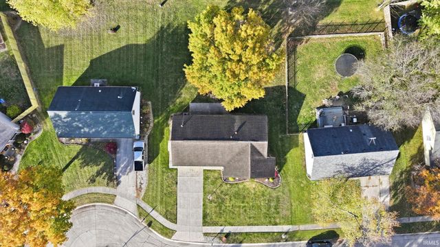 8513 Maple Bluff Court, New Haven, IN 46774