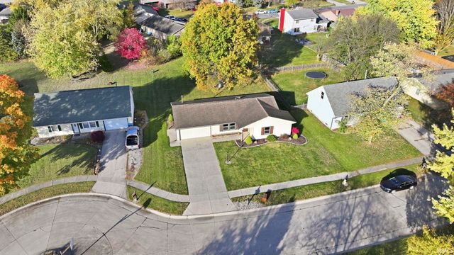 8513 Maple Bluff Court, New Haven, IN 46774