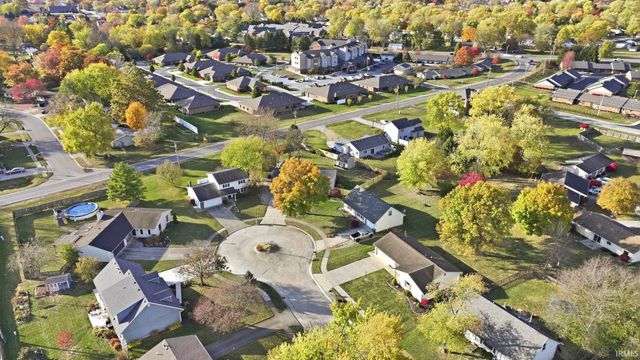 8513 Maple Bluff Court, New Haven, IN 46774