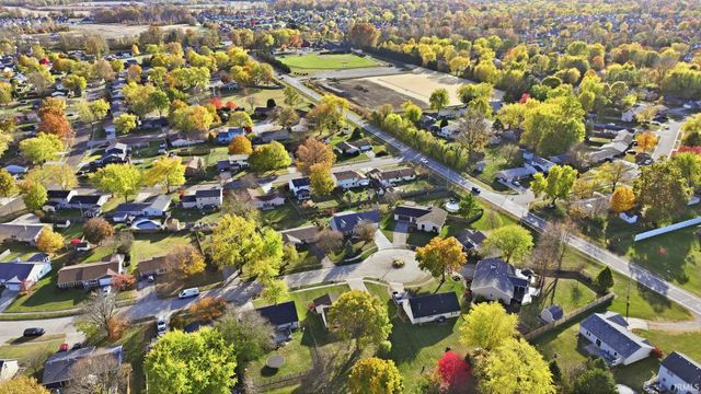 8513 Maple Bluff Court, New Haven, IN 46774