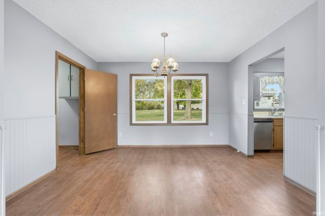 8513 Maple Bluff Court, New Haven, IN 46774