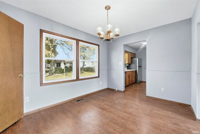 8513 Maple Bluff Court, New Haven, IN 46774