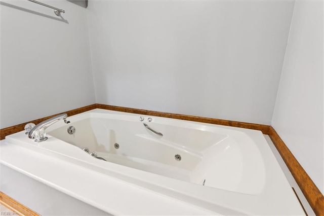 6960 Hidden Brook DR, Gloucester, VA 23061