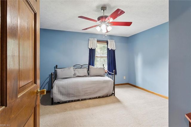 6960 Hidden Brook DR, Gloucester, VA 23061
