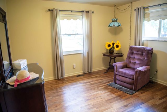 1282 Yorktown Drive, Flint, MI 48532