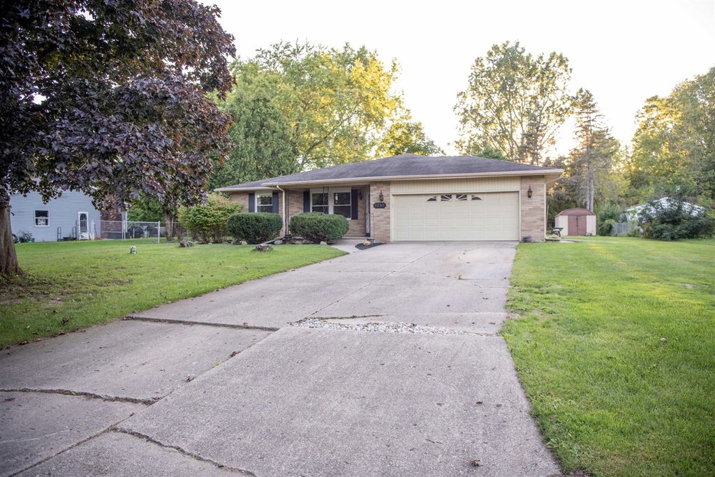 1282 Yorktown Drive, Flint, MI 48532