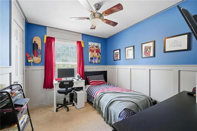 813 SW WOODLAND Drive, Grain Valley, MO 64029