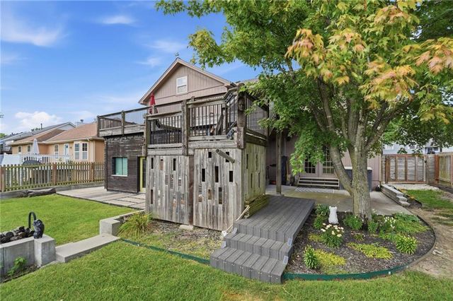 813 SW WOODLAND Drive, Grain Valley, MO 64029