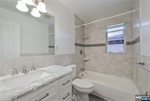 428 Lincoln Street, Palisades Park, NJ 07650