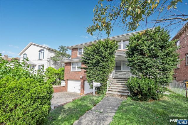428 Lincoln Street, Palisades Park, NJ 07650