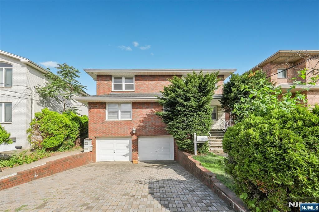 428 Lincoln Street, Palisades Park, NJ 07650