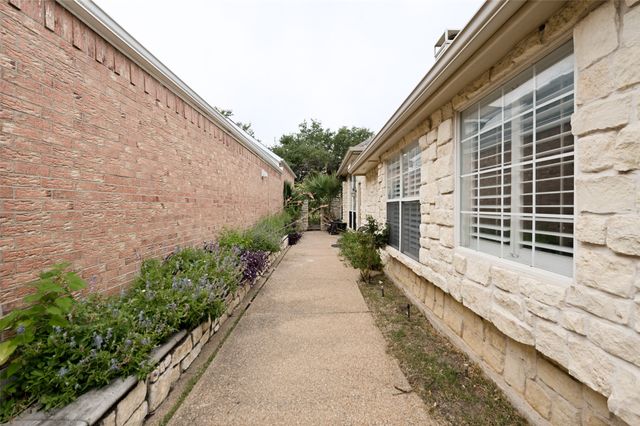 8012 Springmoss Drive, Plano, TX 75025