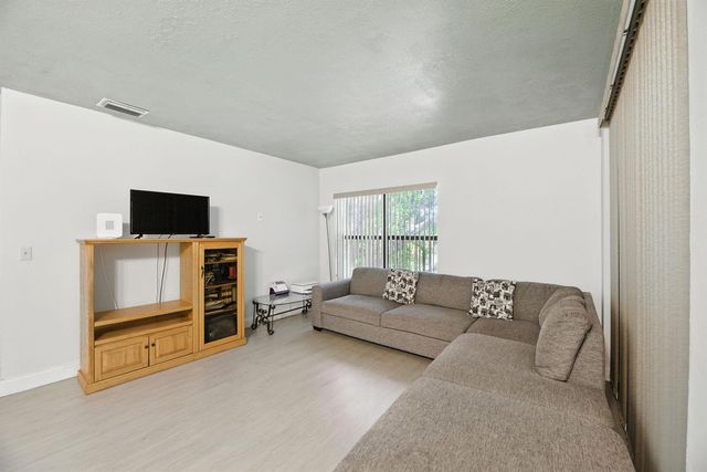 2881 Carambola Circle S 2072, Coconut Creek, FL 33066
