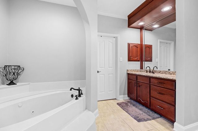 740 SUGARBUSH CV N, Collierville, TN 38017
