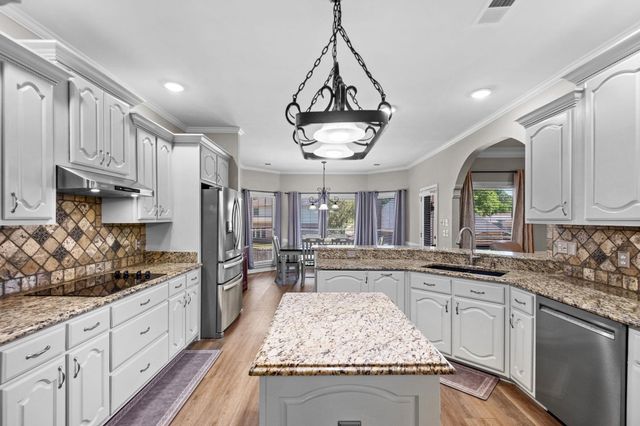 740 SUGARBUSH CV N, Collierville, TN 38017