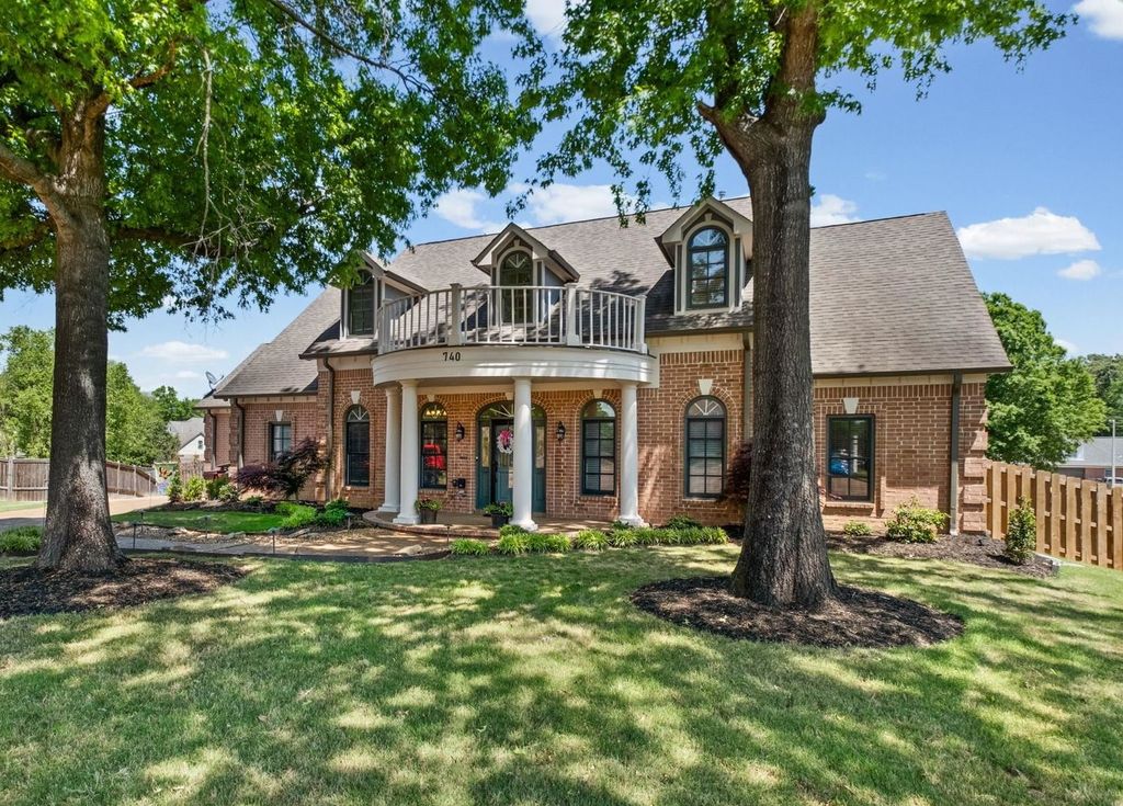 740 SUGARBUSH CV N, Collierville, TN 38017