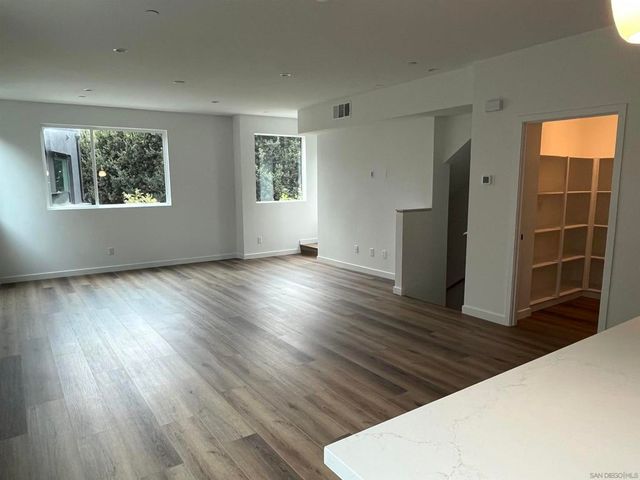 3832 N Emery Wy, Los Angeles, CA 90065