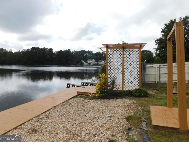 2783 Mill Lake Way, Morrow, GA 30260