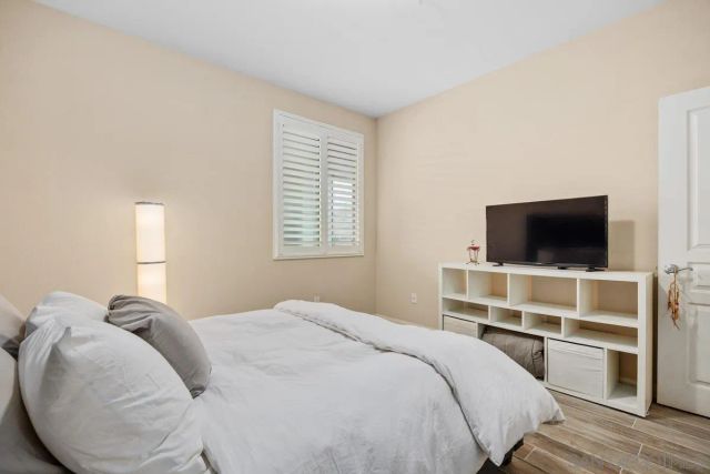 3887 Pell Place 131, San Diego, CA 92130