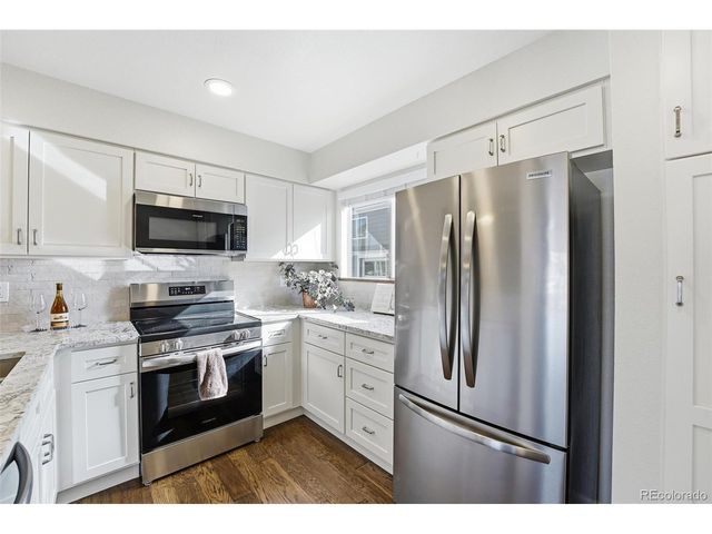 9018 Bear Mountain Dr, Highlands Ranch, CO 80126