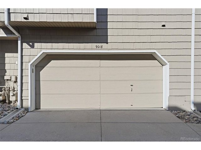 9018 Bear Mountain Dr, Highlands Ranch, CO 80126