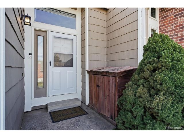 9018 Bear Mountain Dr, Highlands Ranch, CO 80126