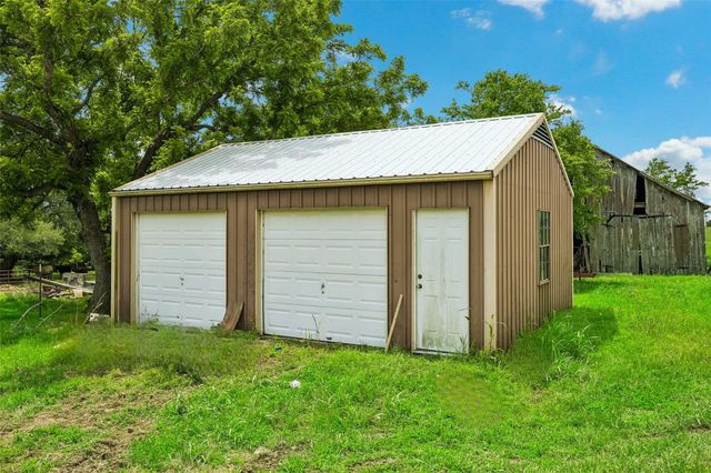 4754 Wickel Road, Burton, TX 77835