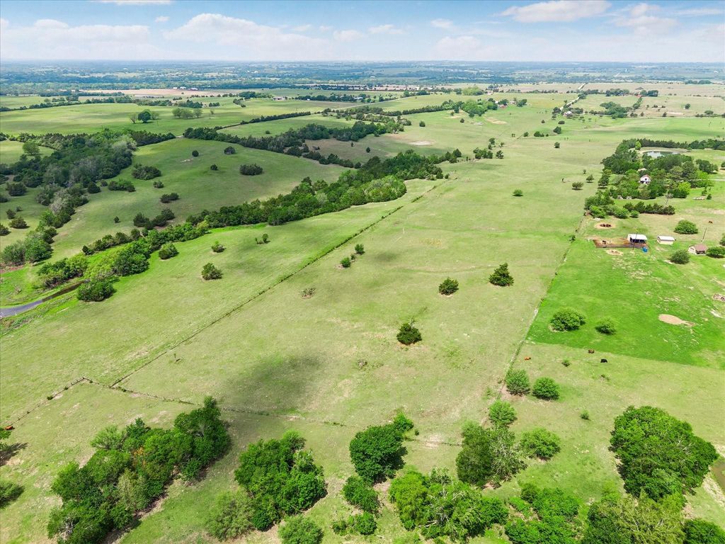 4754 Wickel Road, Burton, TX 77835