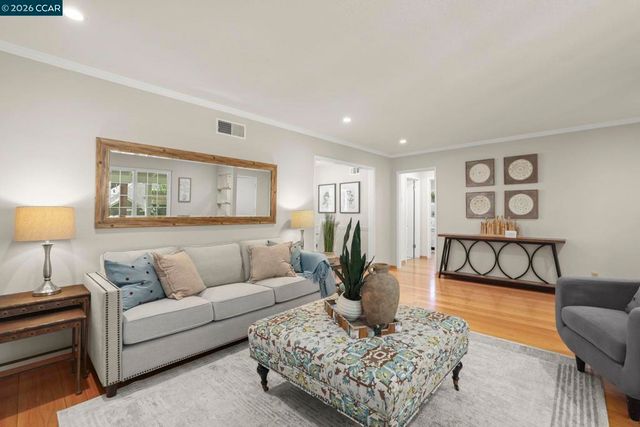 5412 Degnan Dr, Martinez, CA 94553