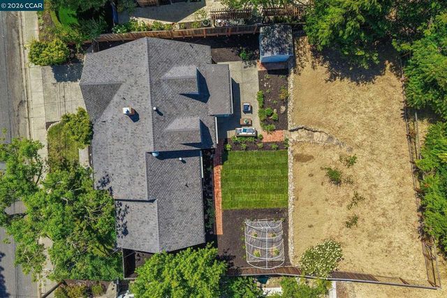 5412 Degnan Dr, Martinez, CA 94553