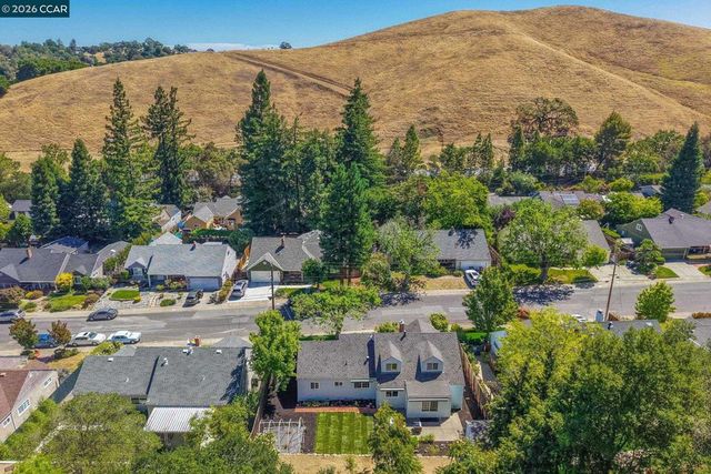5412 Degnan Dr, Martinez, CA 94553