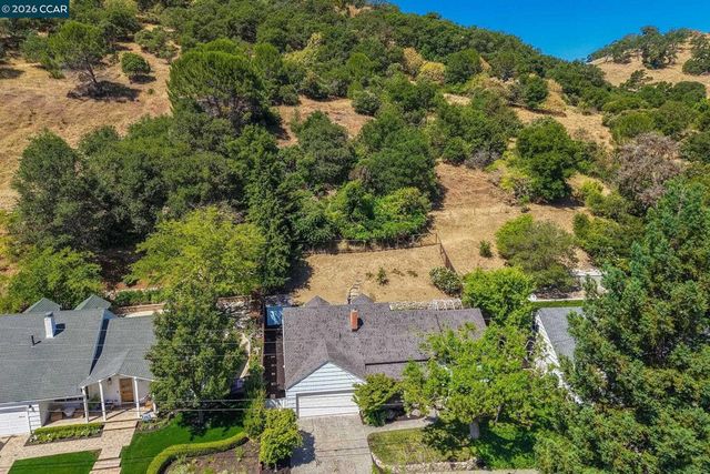 5412 Degnan Dr, Martinez, CA 94553