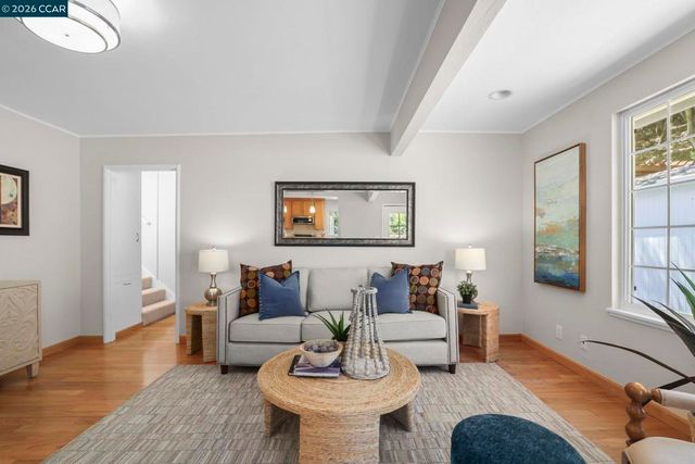 5412 Degnan Dr, Martinez, CA 94553
