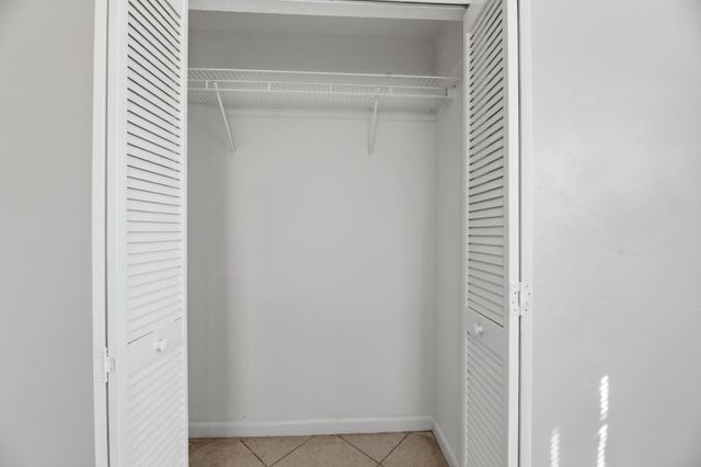 1520 SW 68th Way, North Lauderdale, FL 33068