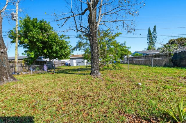 1520 SW 68th Way, North Lauderdale, FL 33068