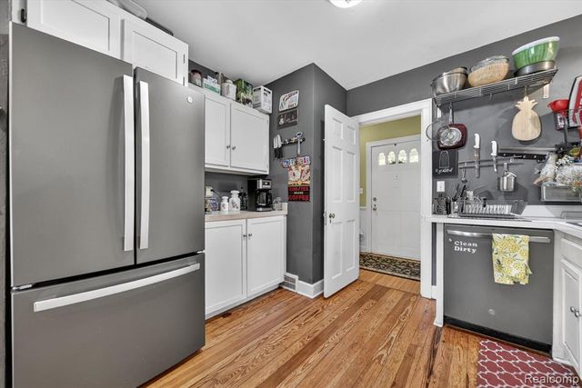 1404 Harvard Road, East Lansing, MI 48823