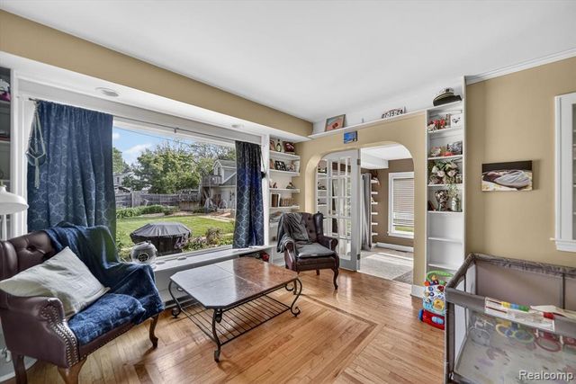 1404 Harvard Road, East Lansing, MI 48823