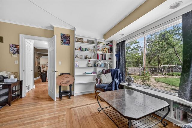 1404 Harvard Road, East Lansing, MI 48823