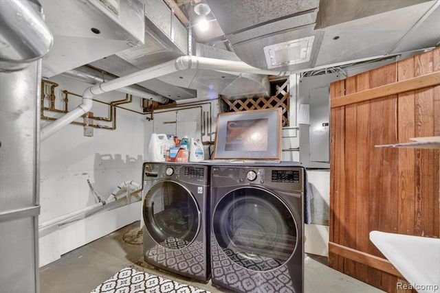 1404 Harvard Road, East Lansing, MI 48823