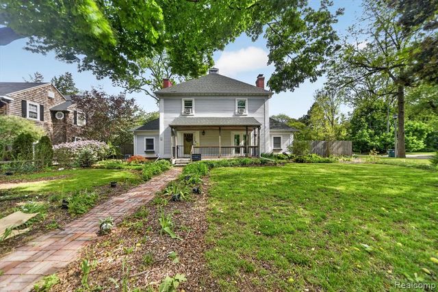 1404 Harvard Road, East Lansing, MI 48823