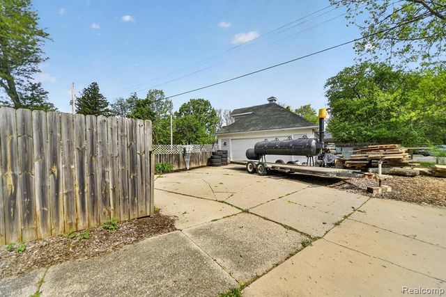 1404 Harvard Road, East Lansing, MI 48823