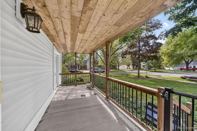 1404 Harvard Road, East Lansing, MI 48823