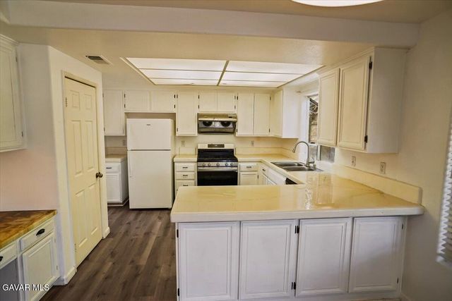 447 W Avenue J12, Lancaster, CA 93534