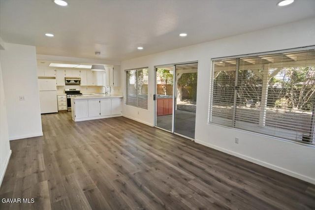 447 W Avenue J12, Lancaster, CA 93534