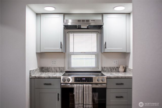 526 Hillkress Street, Centralia, WA 98531