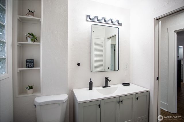 526 Hillkress Street, Centralia, WA 98531