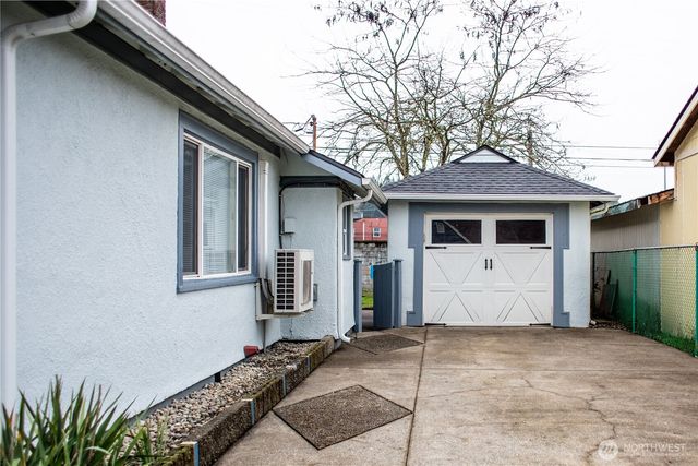 526 Hillkress Street, Centralia, WA 98531