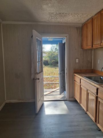 915 Schley Street, Benton, AR 72015