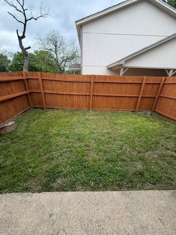 538 Norwood Circle E, Arlington, TX 76013